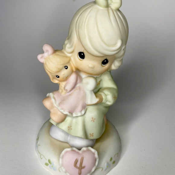 Vintage Precious Moments Growing in Grace Age 4 Blonde - Picture 1 of 5